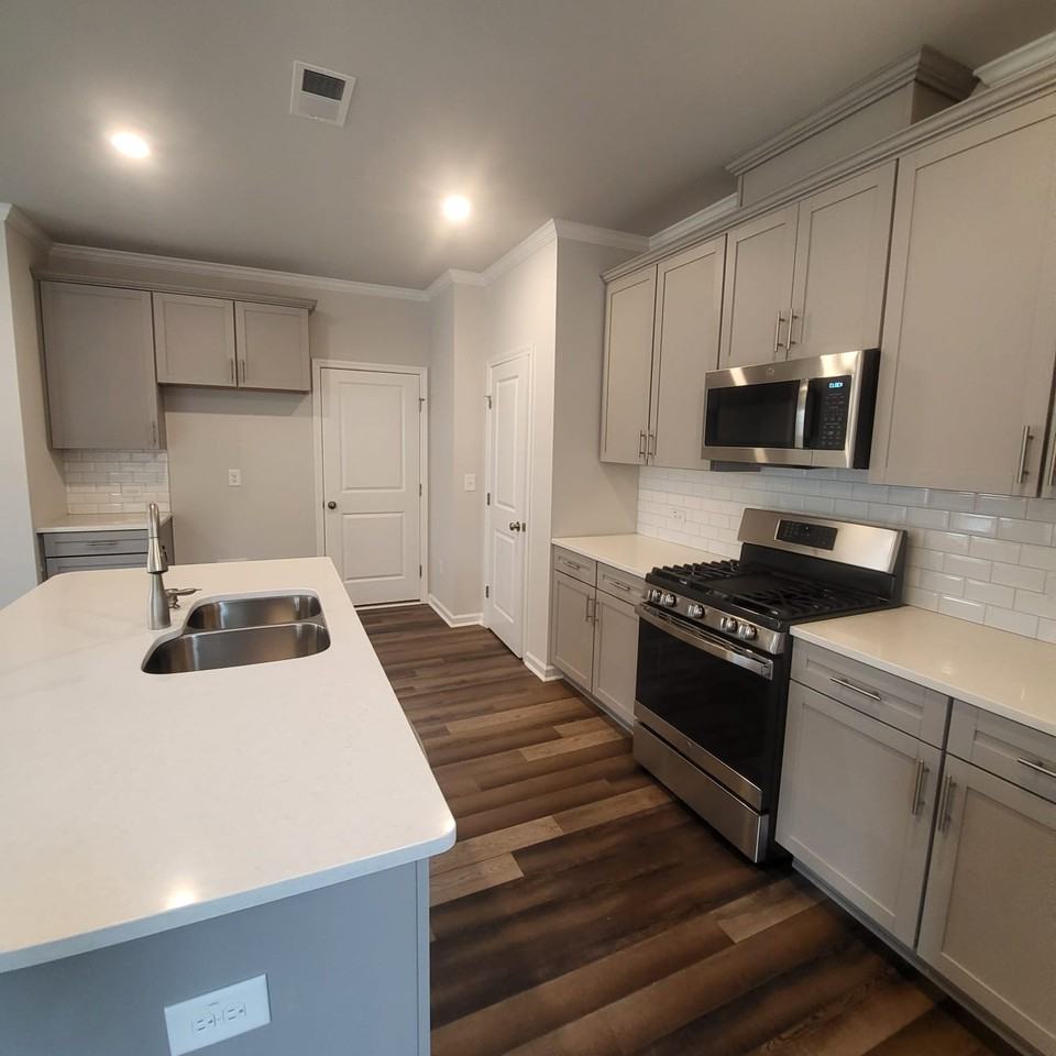 3121 Montlawn Pl #1 - Photo 7 of 24