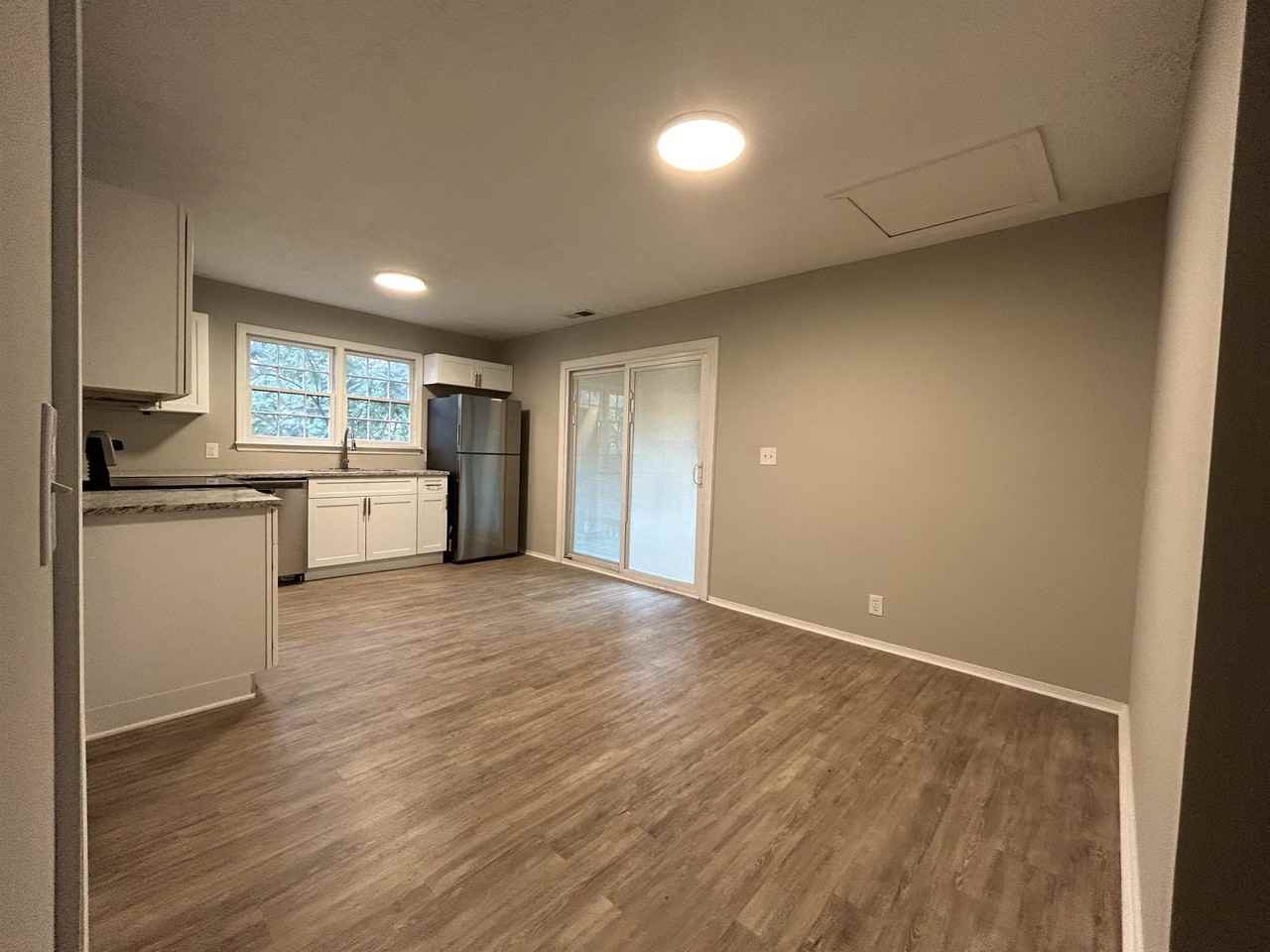 185 Springtree Rd #1 - Photo 4 of 16