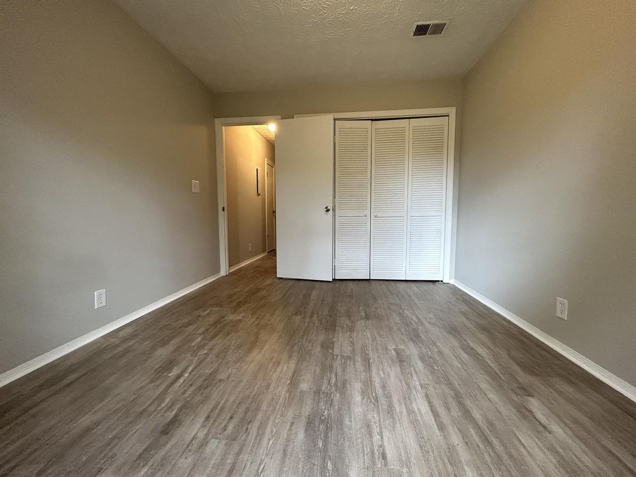 185 Springtree Rd #1 - Photo 6 of 16