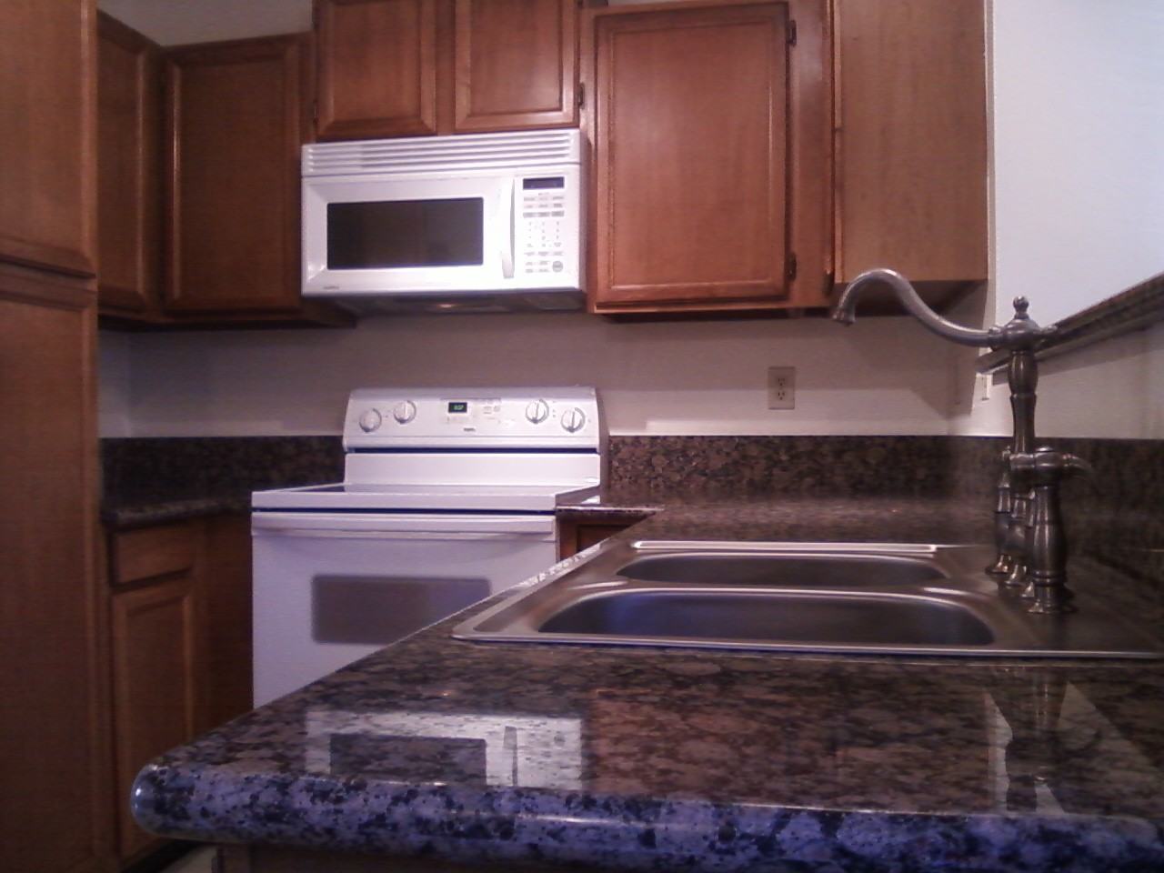 1617 Maitland Ct - Photo 3 of 13