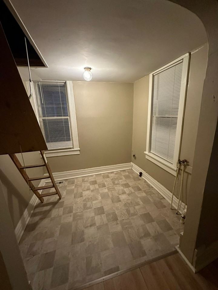 201 N D St - Photo 2 of 3