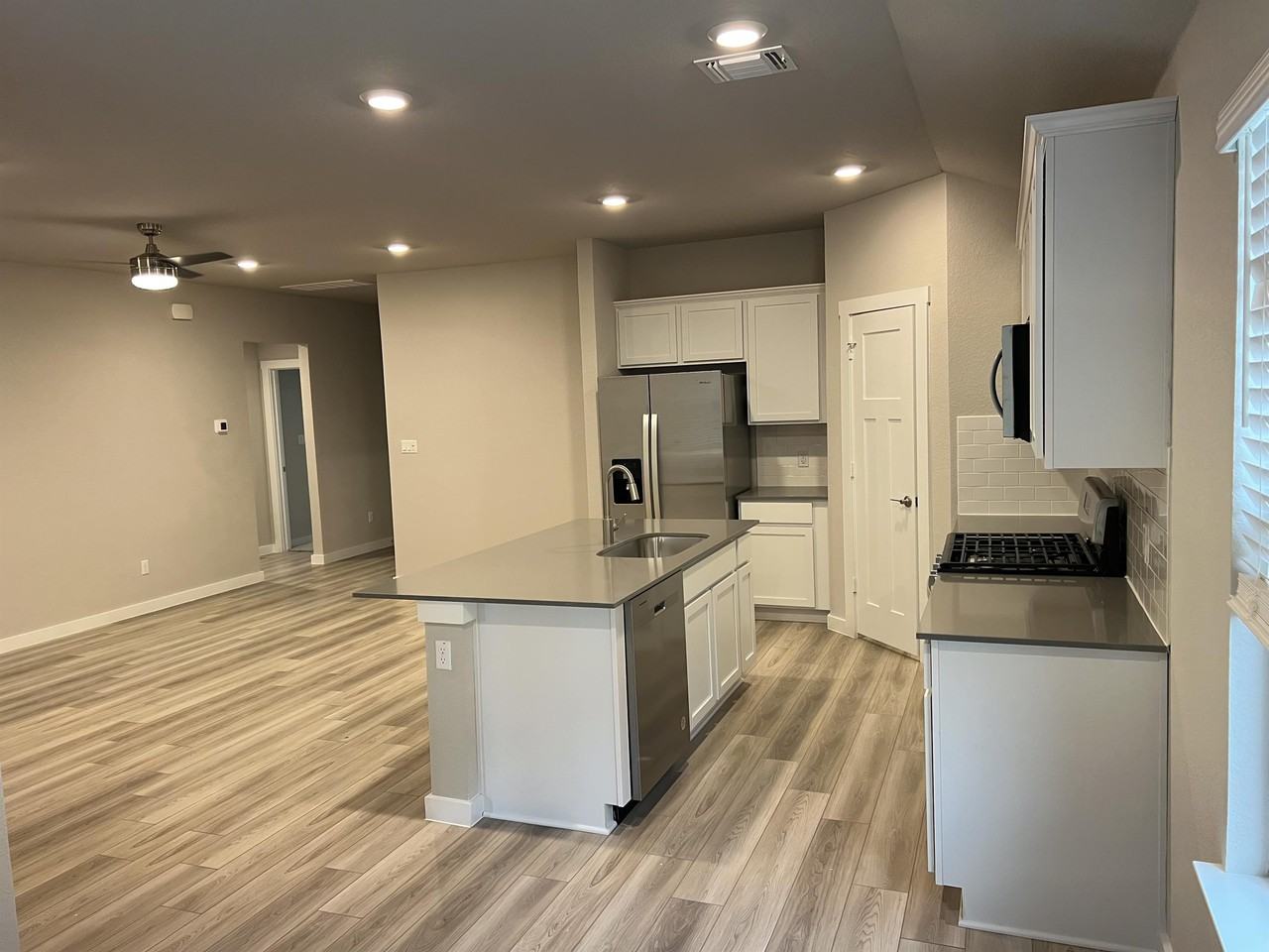 416 Coda Xing #1 - Photo 2 of 11