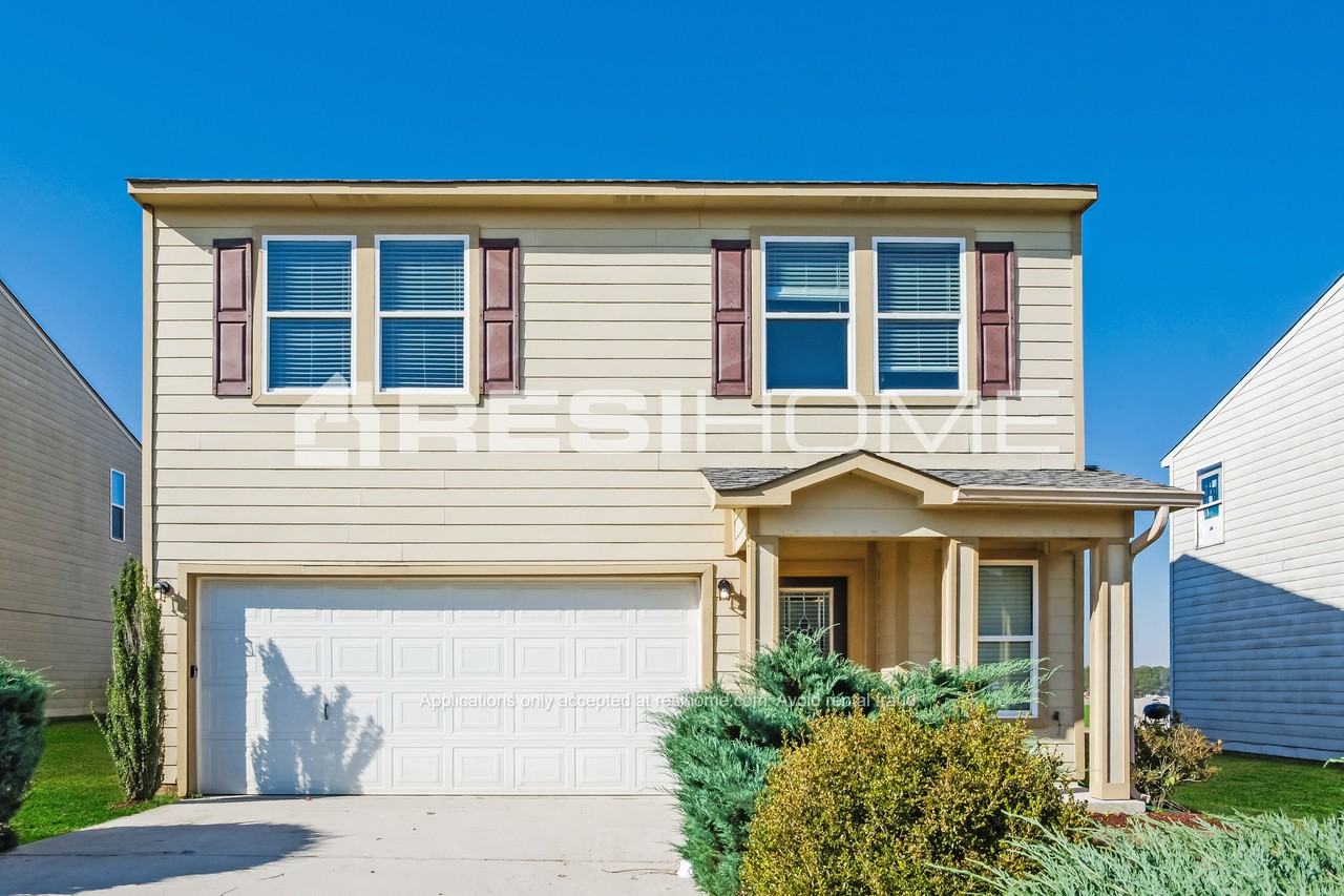 3223 Avalon Lake Dr - Photo 3 of 23