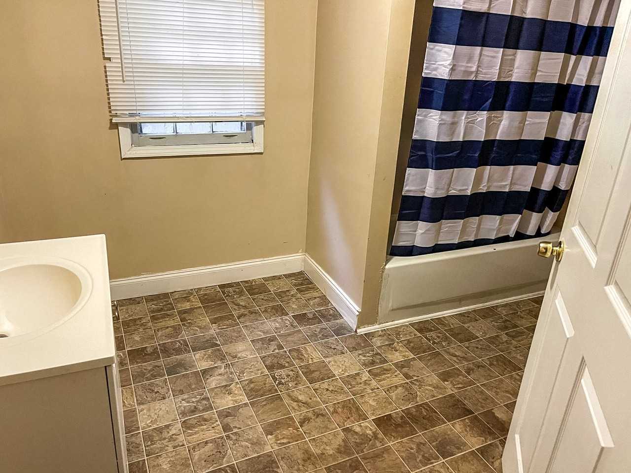 Mainstreet Valley Dr - Photo 3 of 5