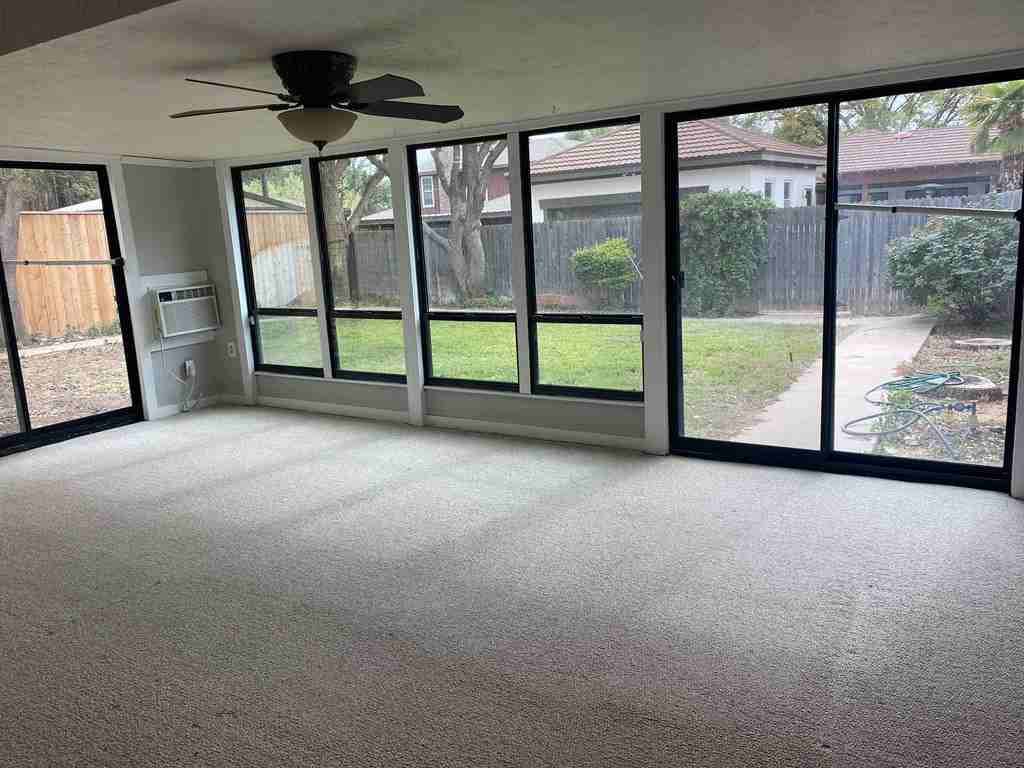 2915 Northtown Pl - Photo 3 of 17