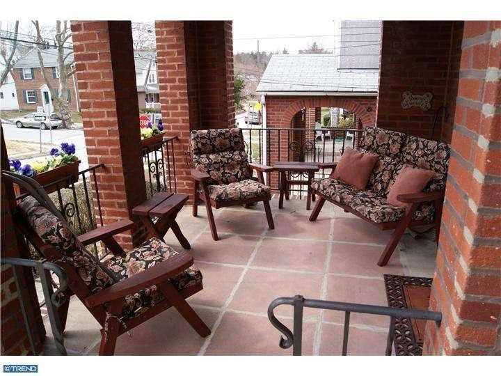 105 Wayne Ave - Photo 3 of 22