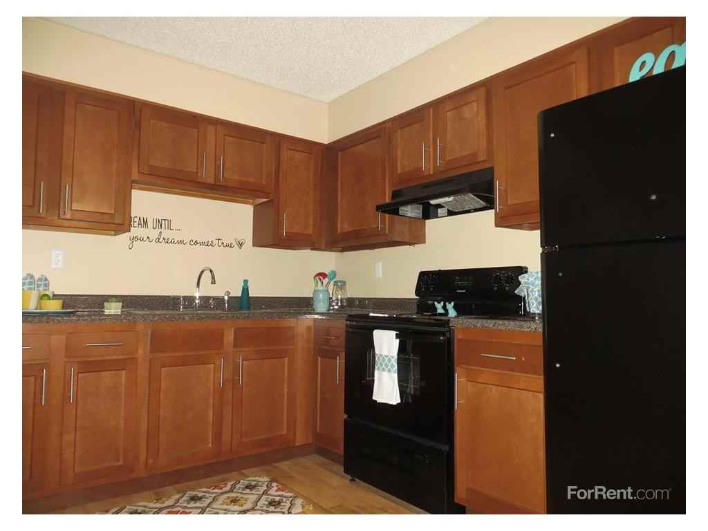 Colonial Ridge Apartments - Photo 3 of 11