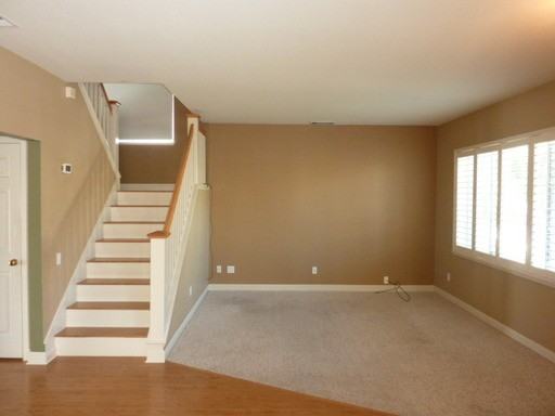 1072 Claremont Dr - Photo 3 of 31