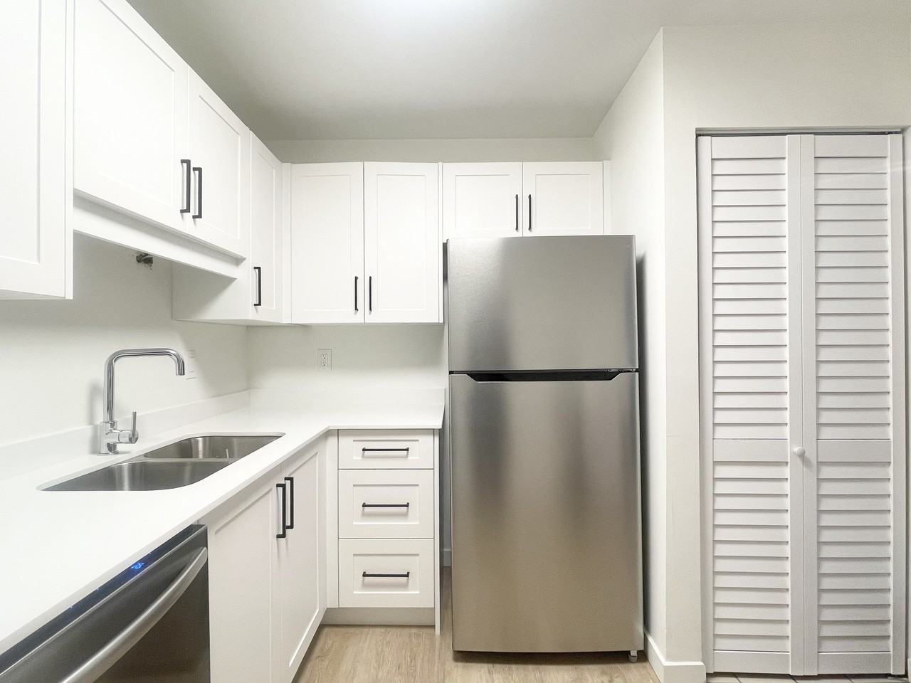 211 York Road, Dundas, Ontario - Photo 2 of 11