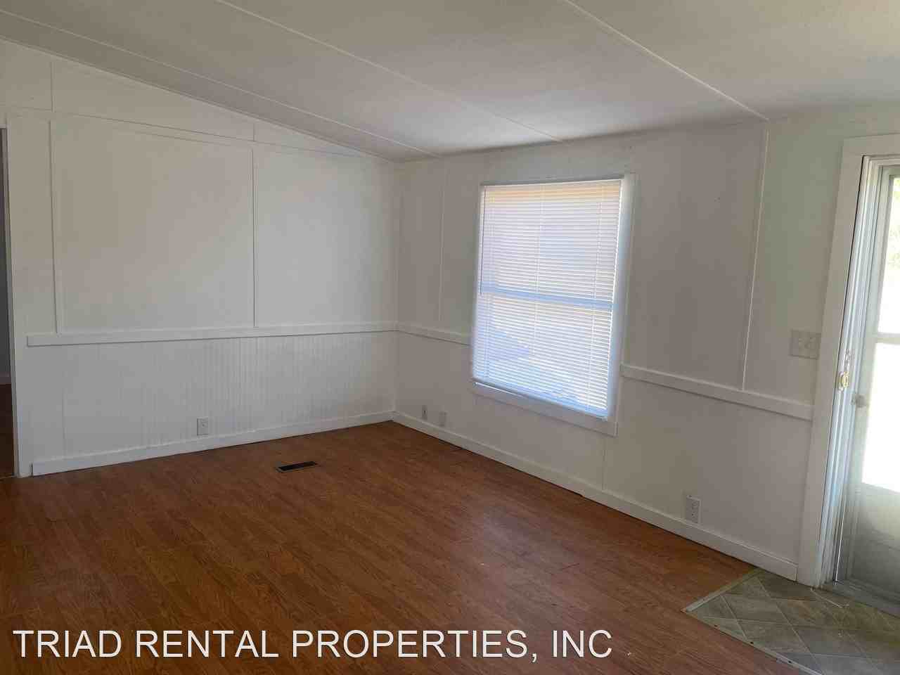 215 Sandy Valley Dr - Photo 3 of 14