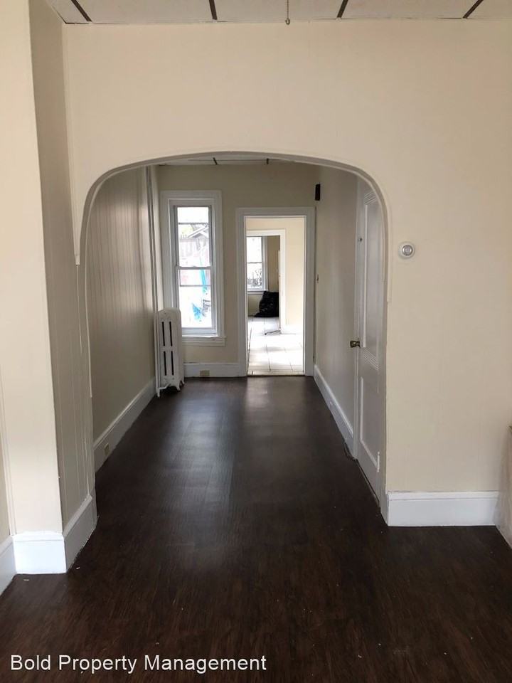 143 Mulberry St - Photo 3 of 10