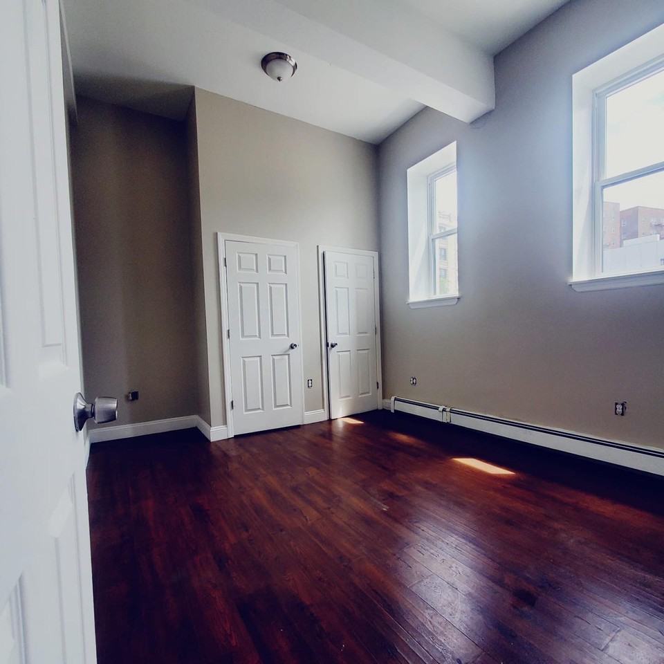 255 S Broadway - Photo 3 of 7