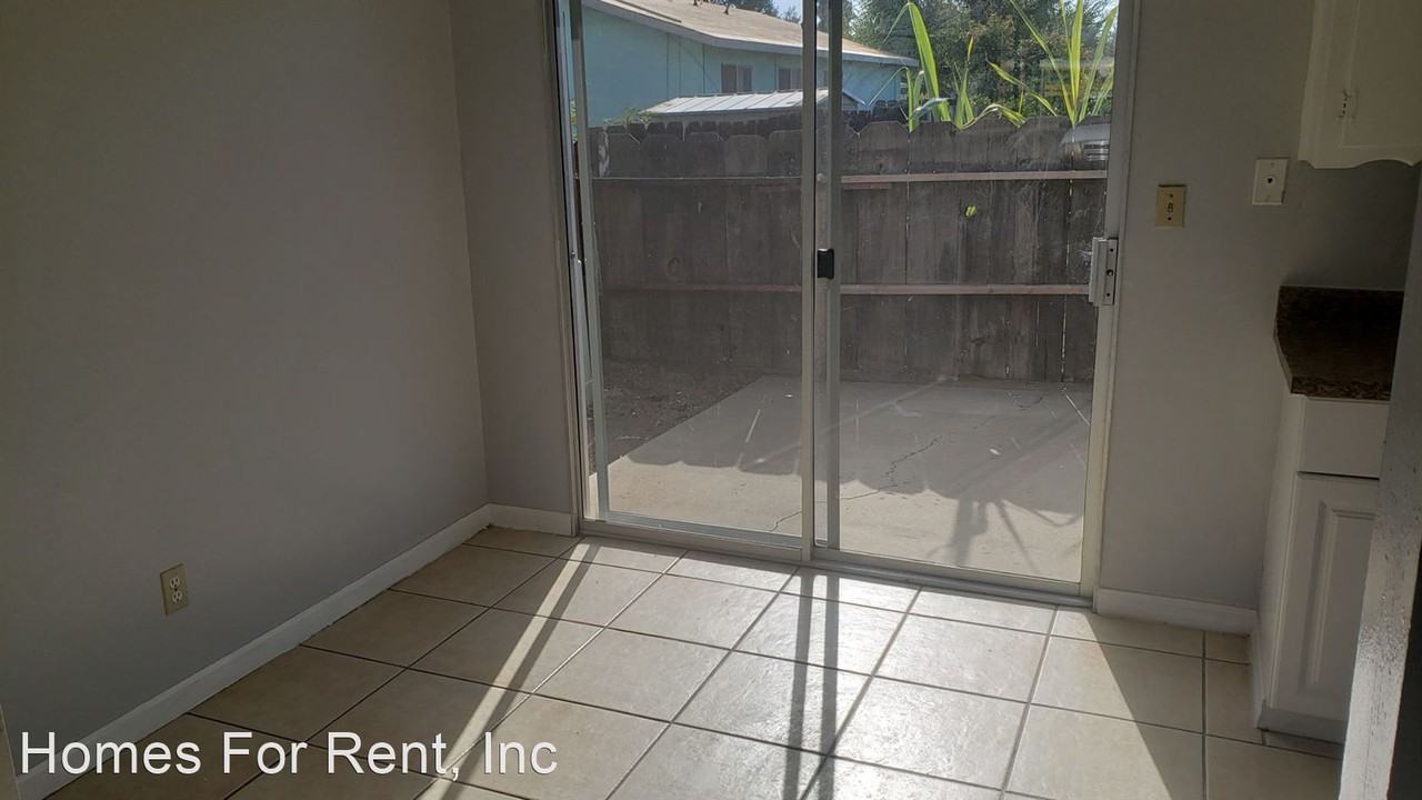 824-832 E. Samoa St - Photo 3 of 8