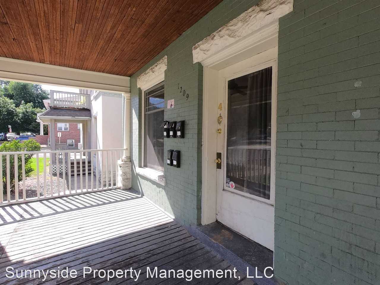 1209 Pennsylvania Ave. - Photo 3 of 19