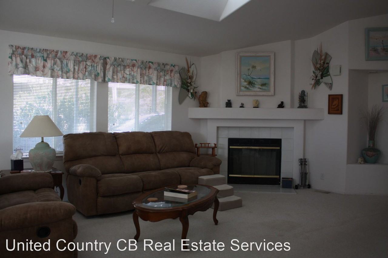 516 E Bluewater Dr - Photo 2 of 23