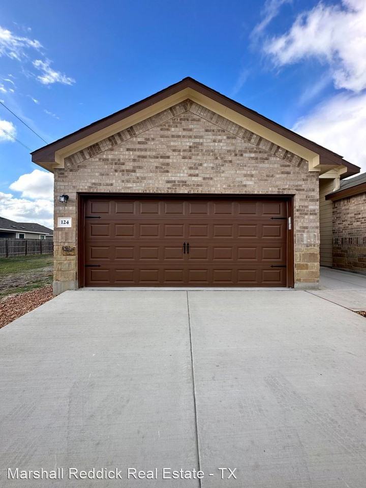 122-124 Highland View - Photo 2 of 23