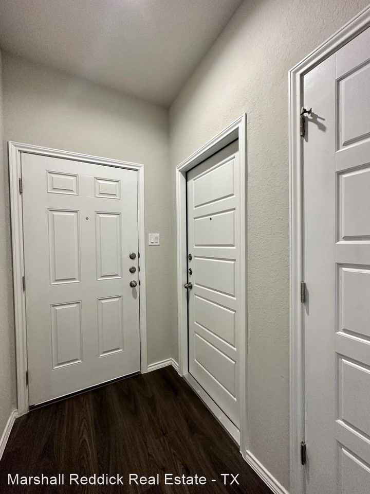 122-124 Highland View - Photo 3 of 23