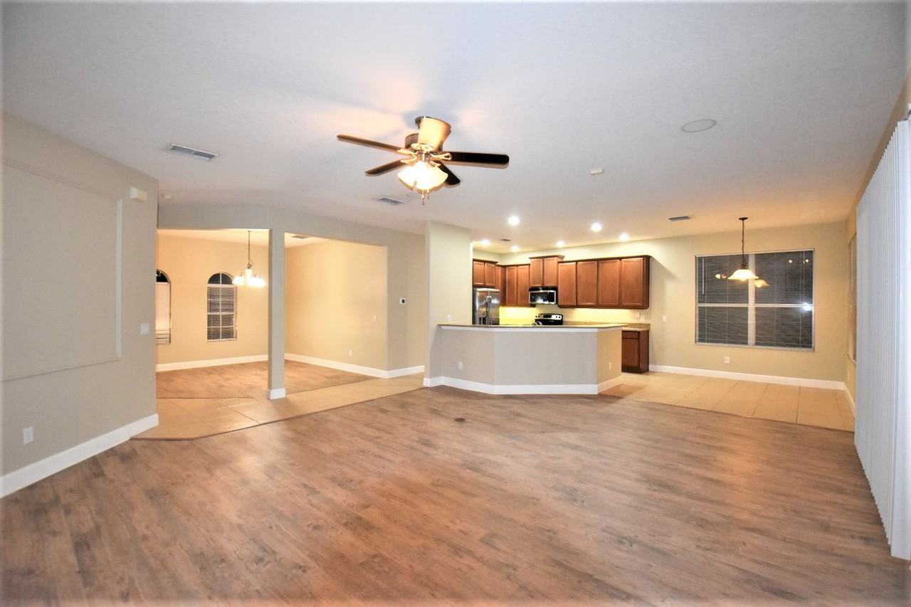 23527 Companero Dr - Photo 2 of 15