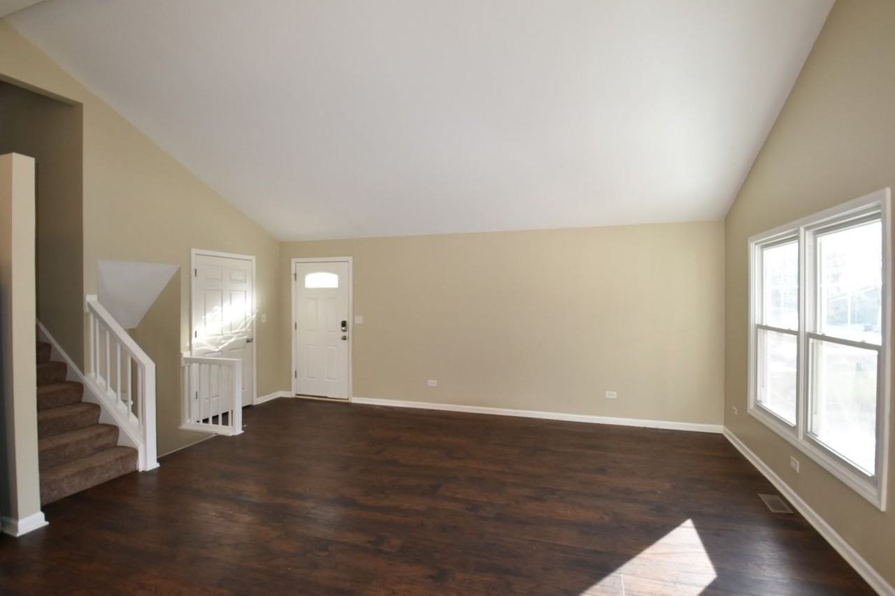 33 Woodland Ave - Photo 2 of 12