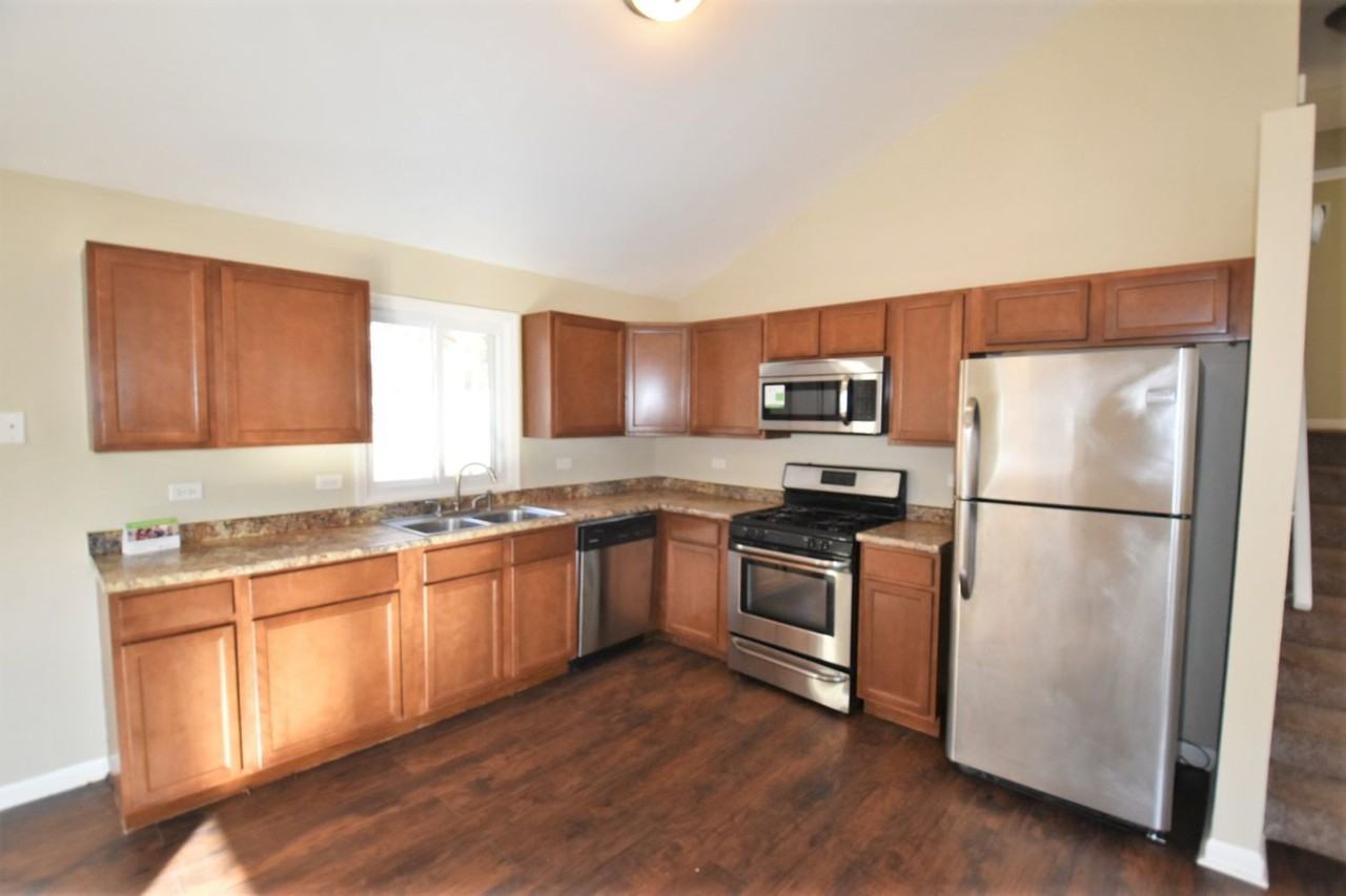 33 Woodland Ave - Photo 3 of 12