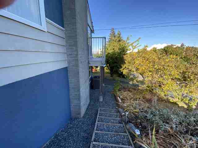 410 Larch St - Photo 6 of 42