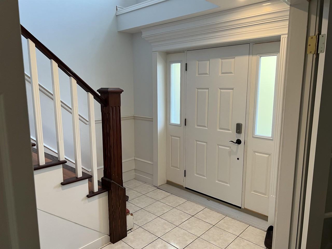 2309 Golden Meadows Cres - Photo 3 of 31