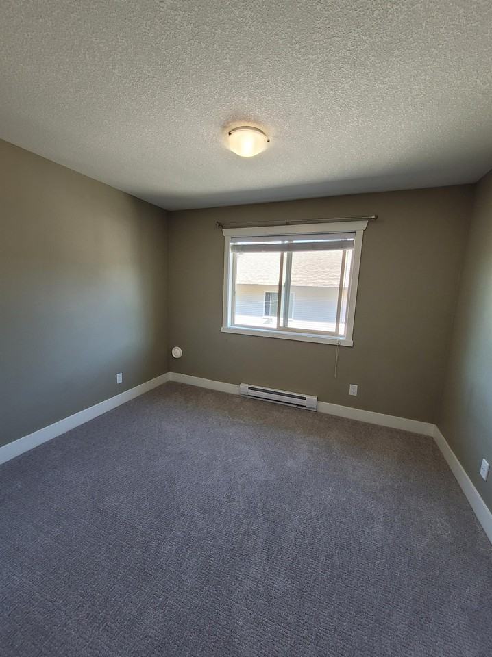 438 Alpen Way Uppr - Photo 3 of 18