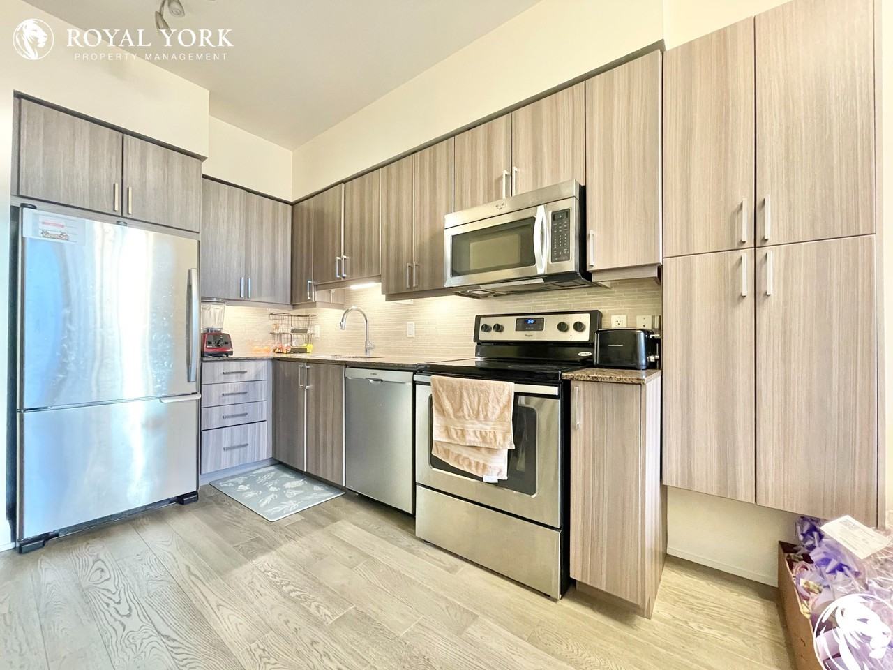 95 North Park Rd #120 - Photo 2 of 23