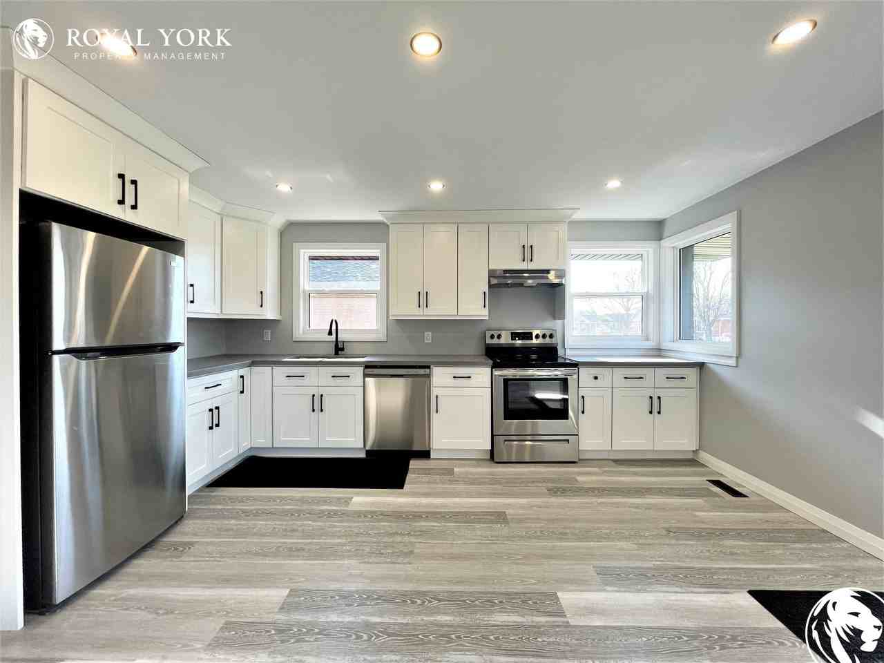 379 East 19th St #1 - Photo 3 of 30