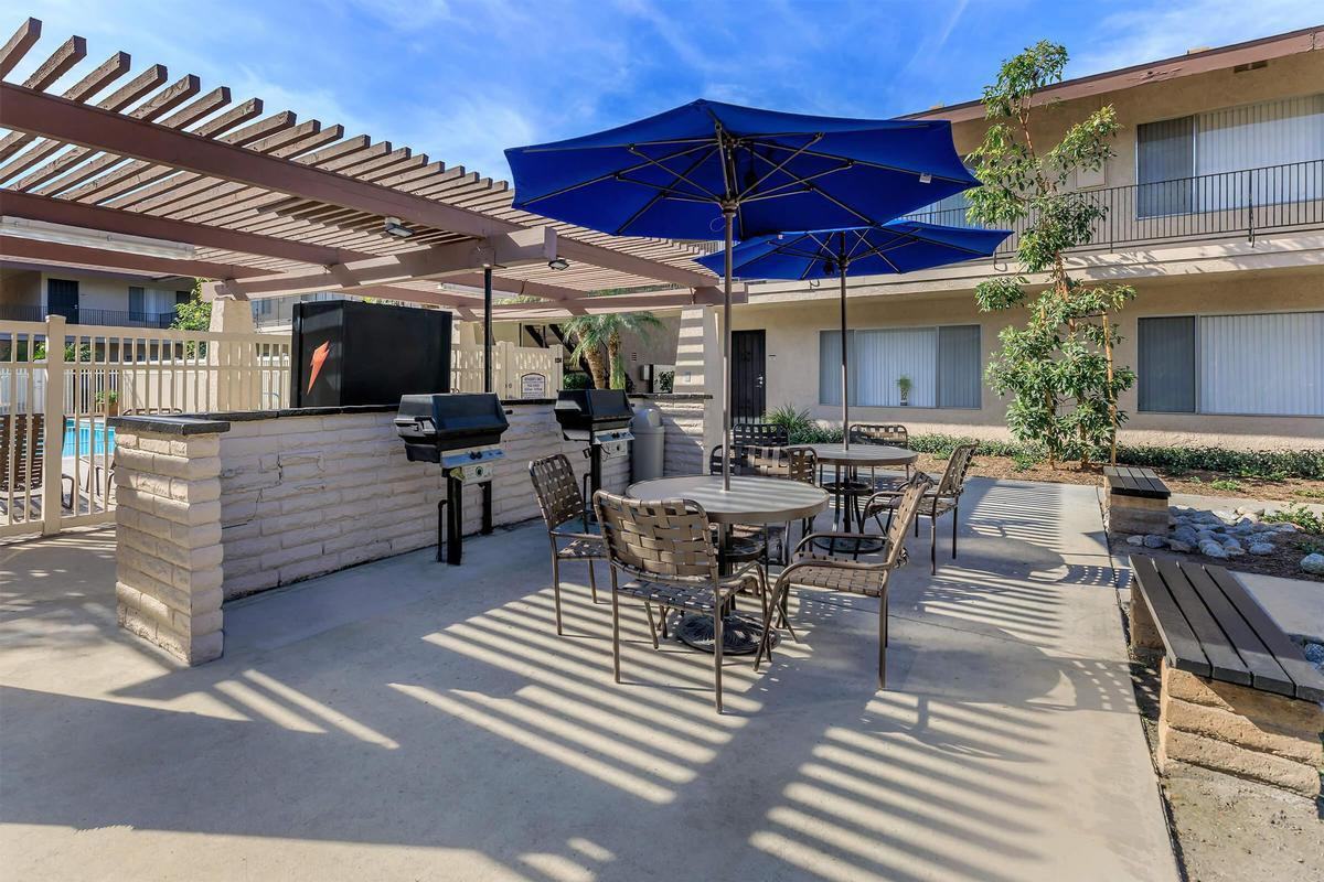 200 N Gilbert St - Photo 3 of 8