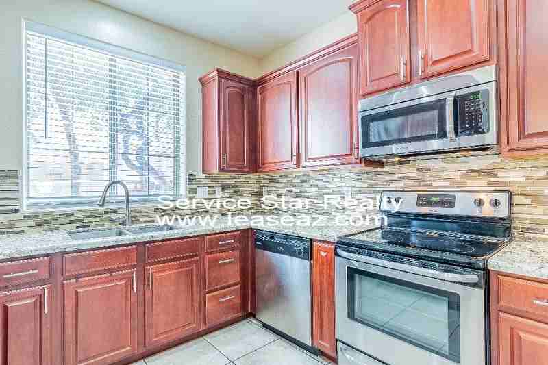 9160 W Meadow Dr - Photo 3 of 43