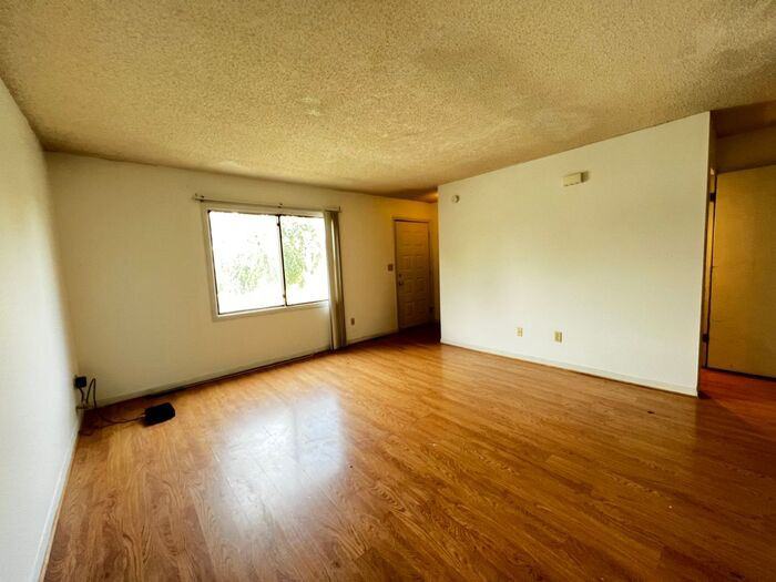 2427 Petsel Pl #01 - Photo 3 of 20