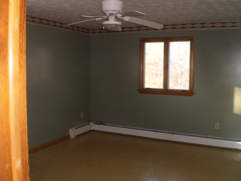 2305 Lockport Rd - Photo 3 of 11