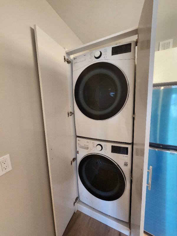 126 N American Dr #126 - Photo 3 of 19