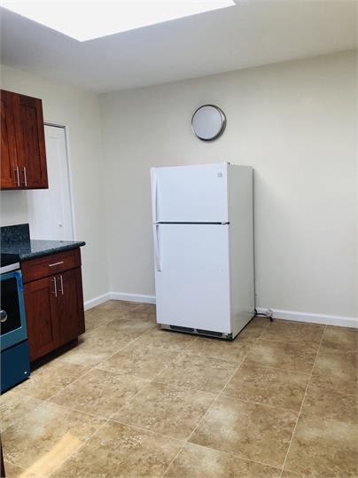 1374 Hooli Cir #3 - Photo 4 of 6