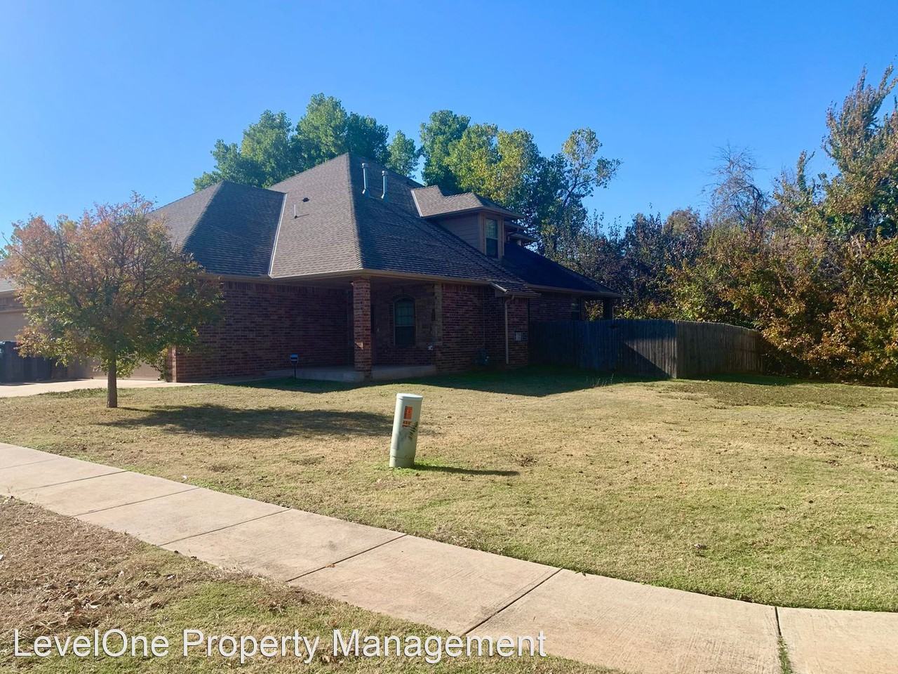 12207 Buckingham Ln - Photo 2 of 19