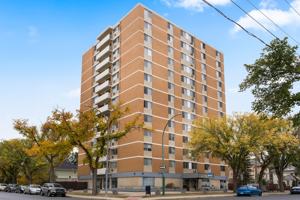 featured image of 2121 15th Ave