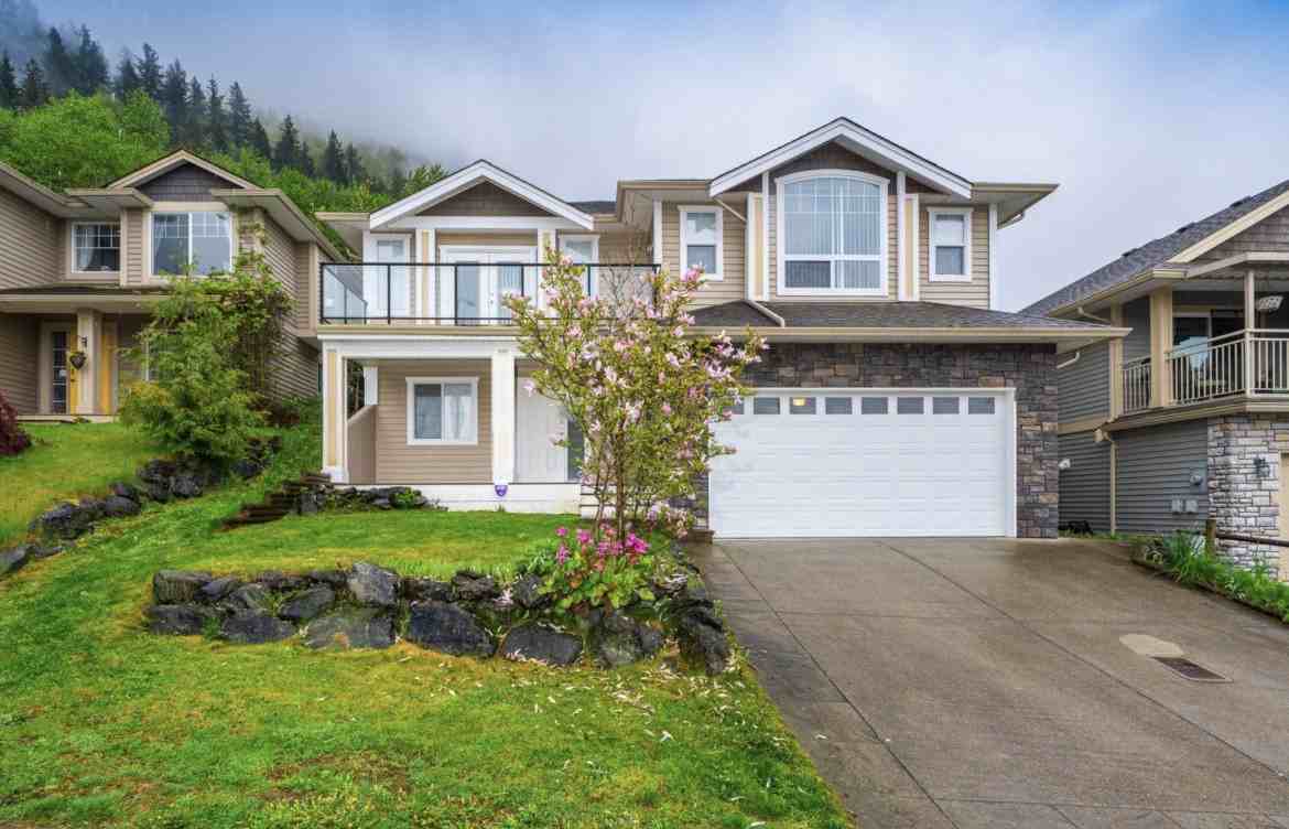 47288 Brewster Place, Chilliwack, BC V2R 5Z9 4 Bedroom House for 3,500