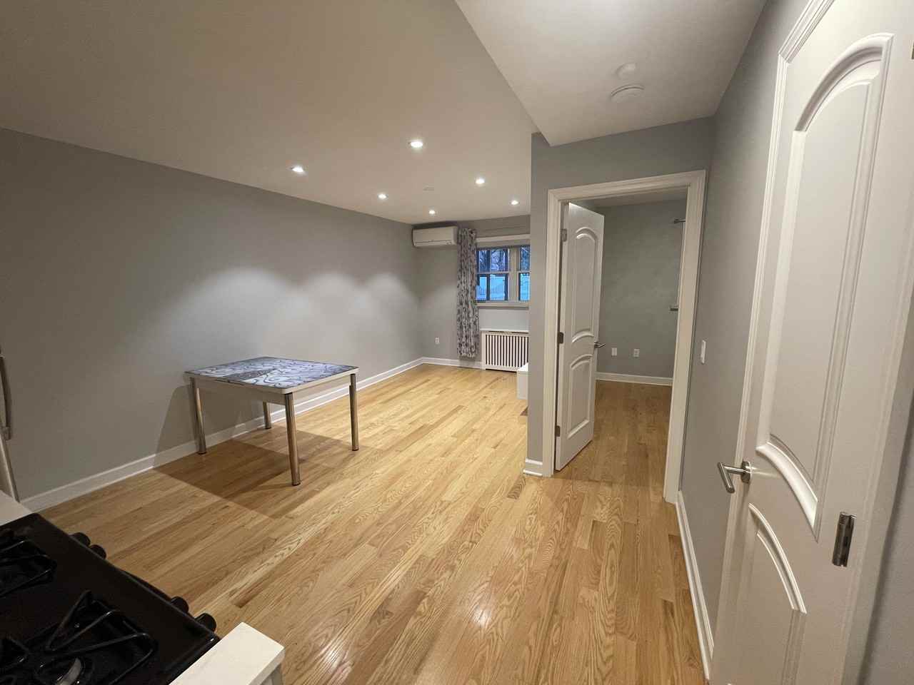 2539 E 27th St #1 - Photo 2 of 17