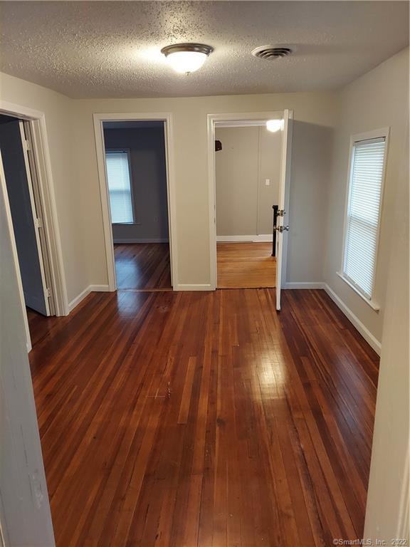 314 Bristol St - Photo 3 of 8