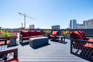 featured image of 2500 Webster St