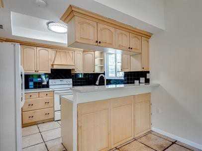 907 East Live Oak Street-B - Photo 2 of 47