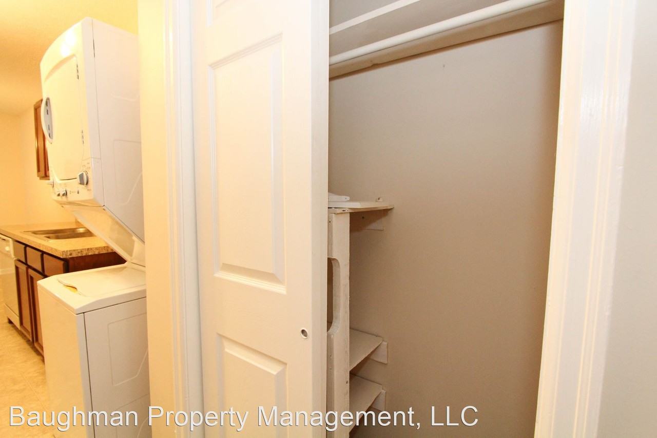 1353/1349 Royalty Court - Photo 2 of 6