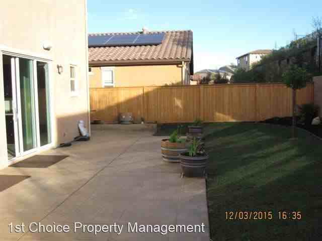 814 Calle De La Rosa - Photo 2 of 14