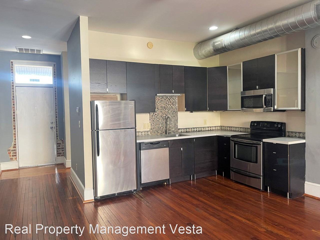 522B 2nd St - Photo 3 of 6