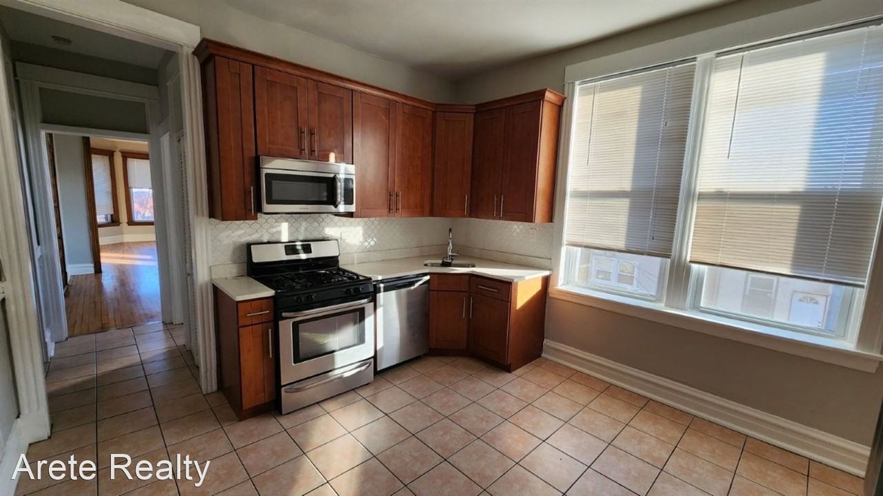 928 S CLAREMONT - Photo 2 of 13