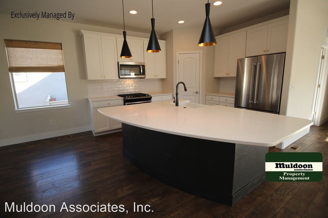 1971 Volterra Way - Photo 2 of 10