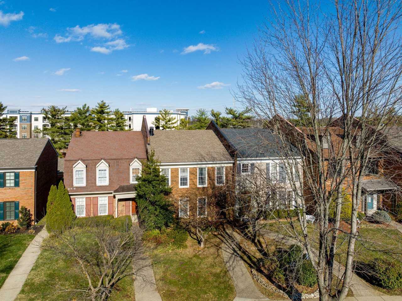 9519 Wessex Pl - Photo 2 of 29