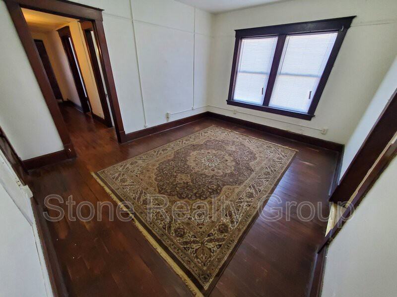 19 N 12th St #4 - Photo 5 of 8