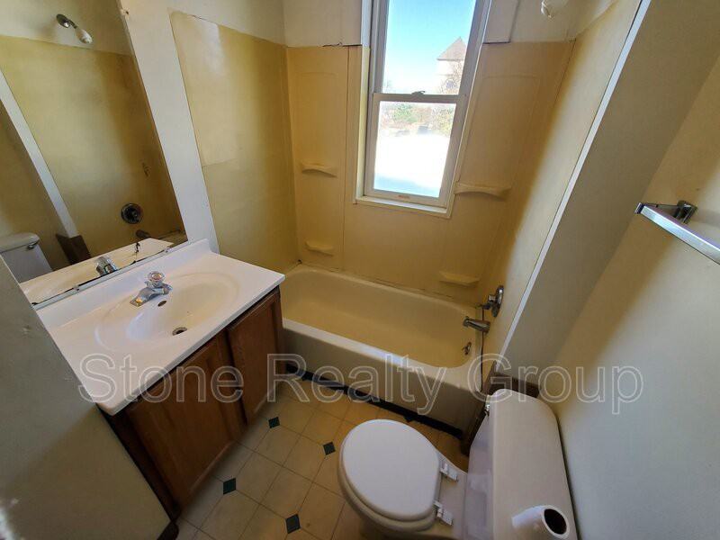 19 N 12th St #4 - Photo 6 of 8